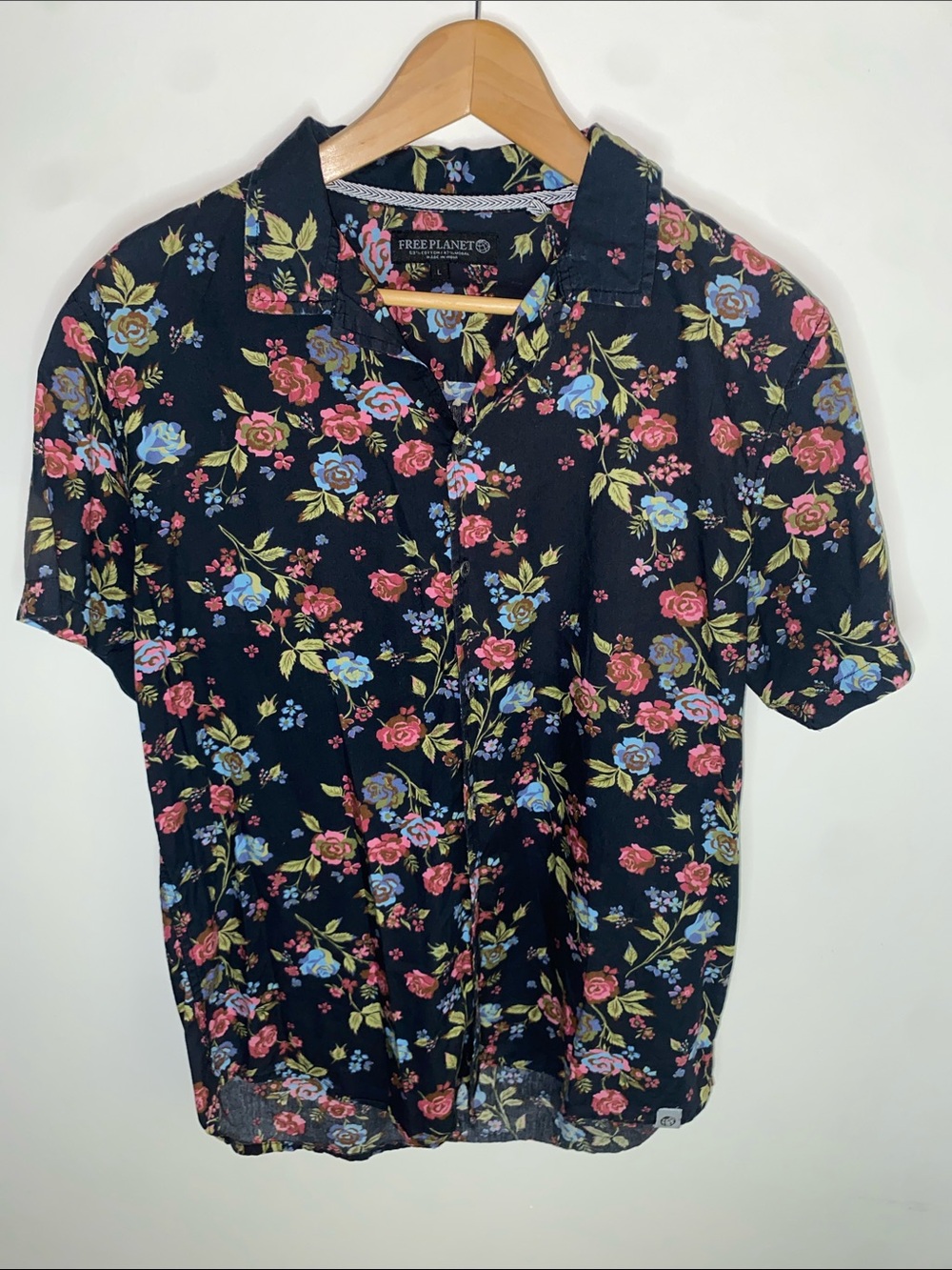 Free Planet Black Floral Short-Sleeve Button-Down Shirt